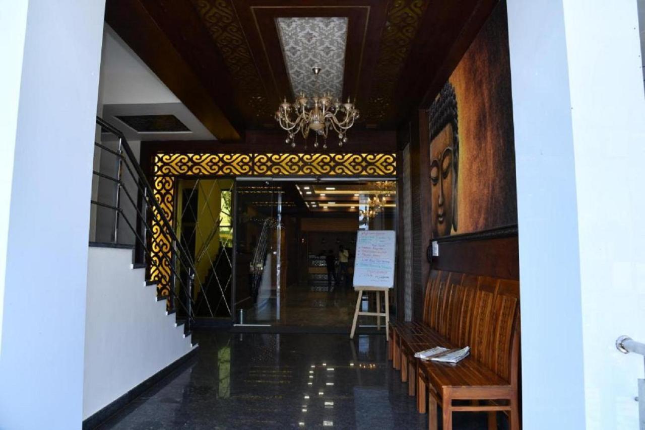 Ssr Residency Otel Mandya Dış mekan fotoğraf