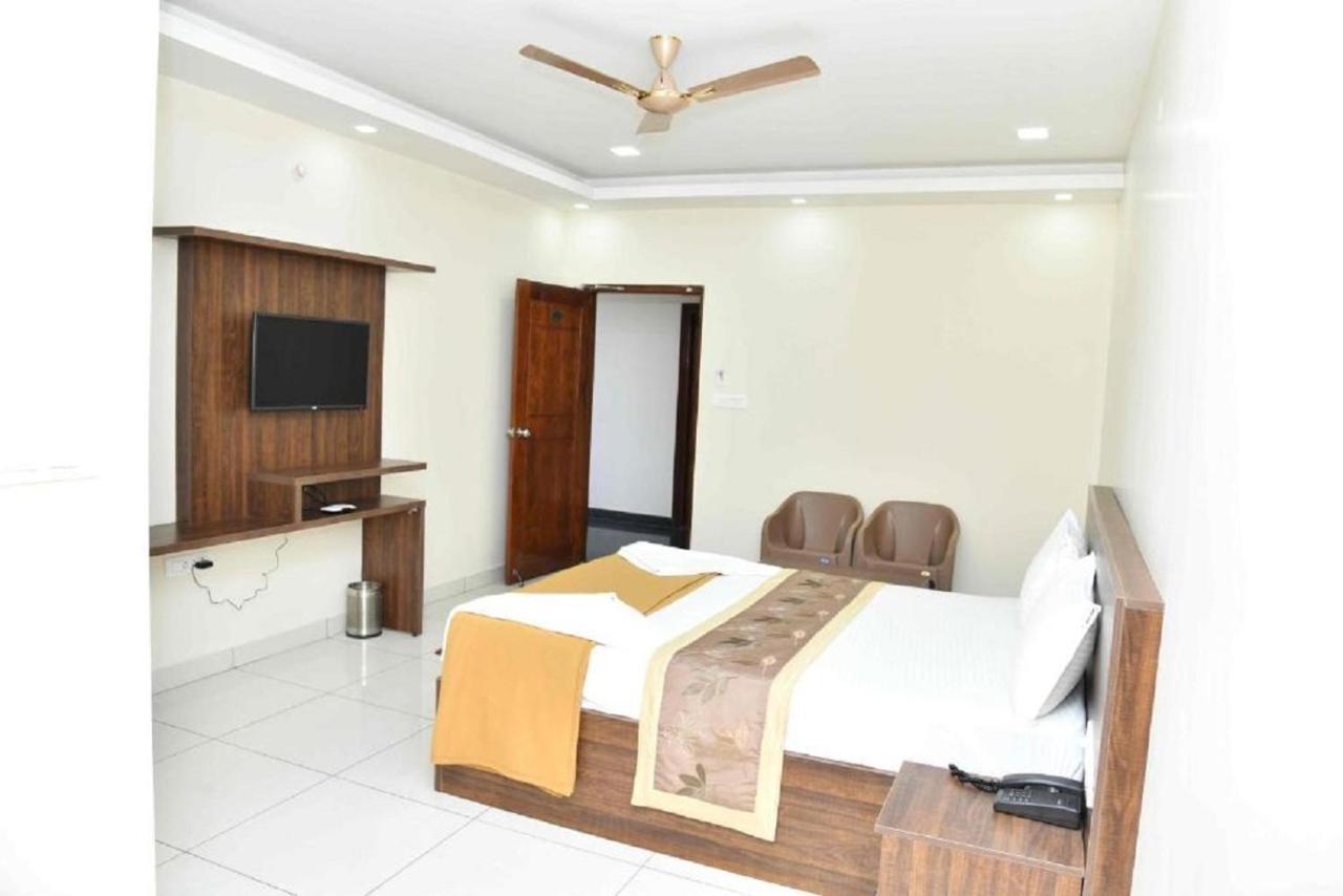 Ssr Residency Otel Mandya Dış mekan fotoğraf