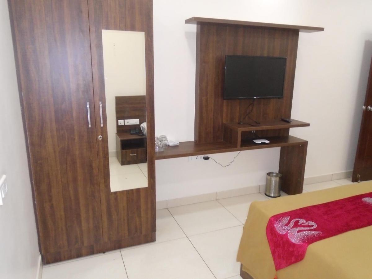 Ssr Residency Otel Mandya Dış mekan fotoğraf