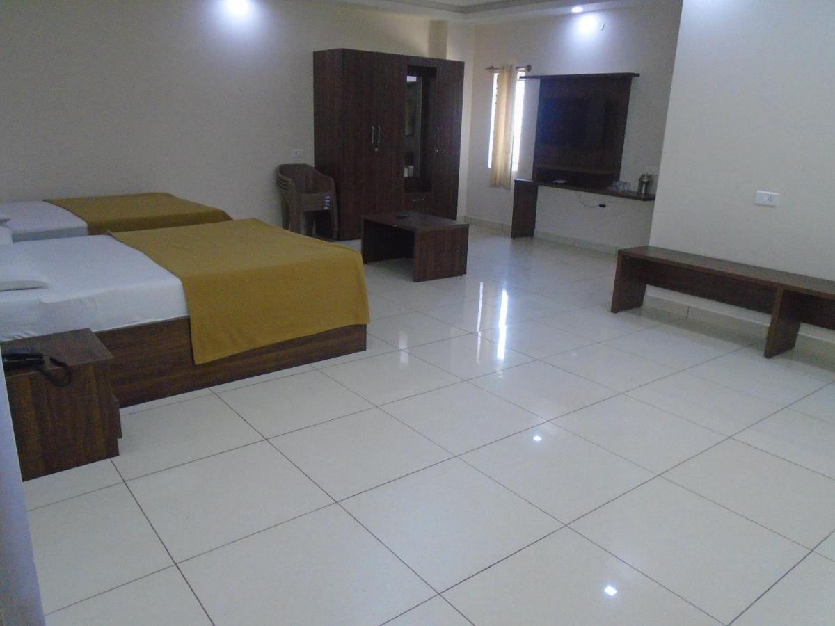 Ssr Residency Otel Mandya Dış mekan fotoğraf